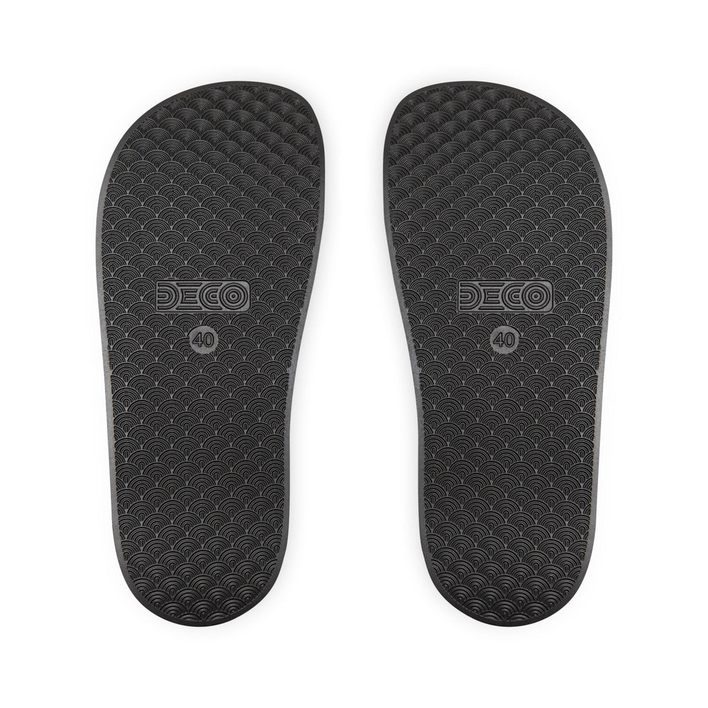 Tread Red Star Emblem Sandals | Slide Sandals